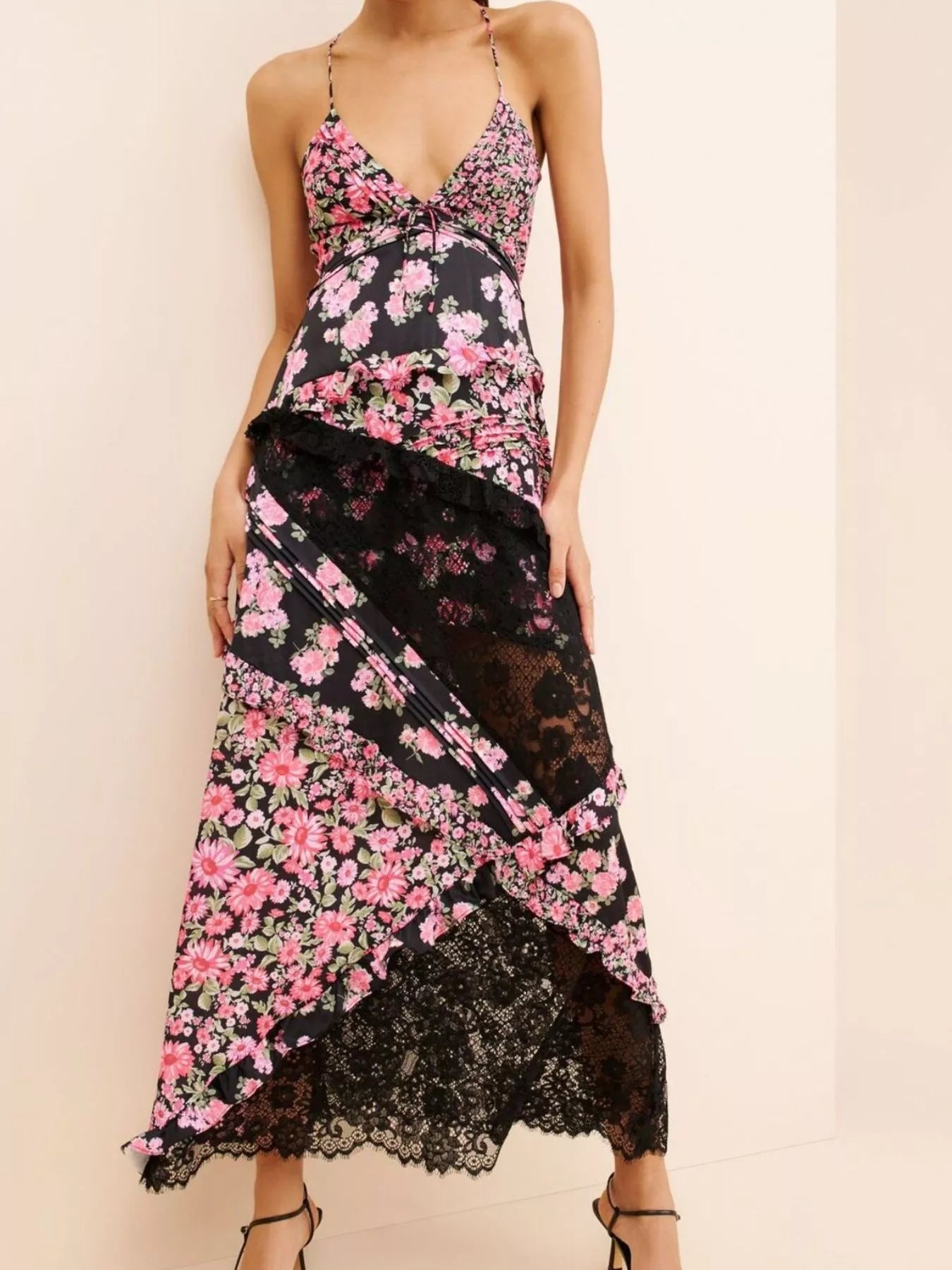 Lace Detail Ruffled Floral V-Neck Maxi Dress