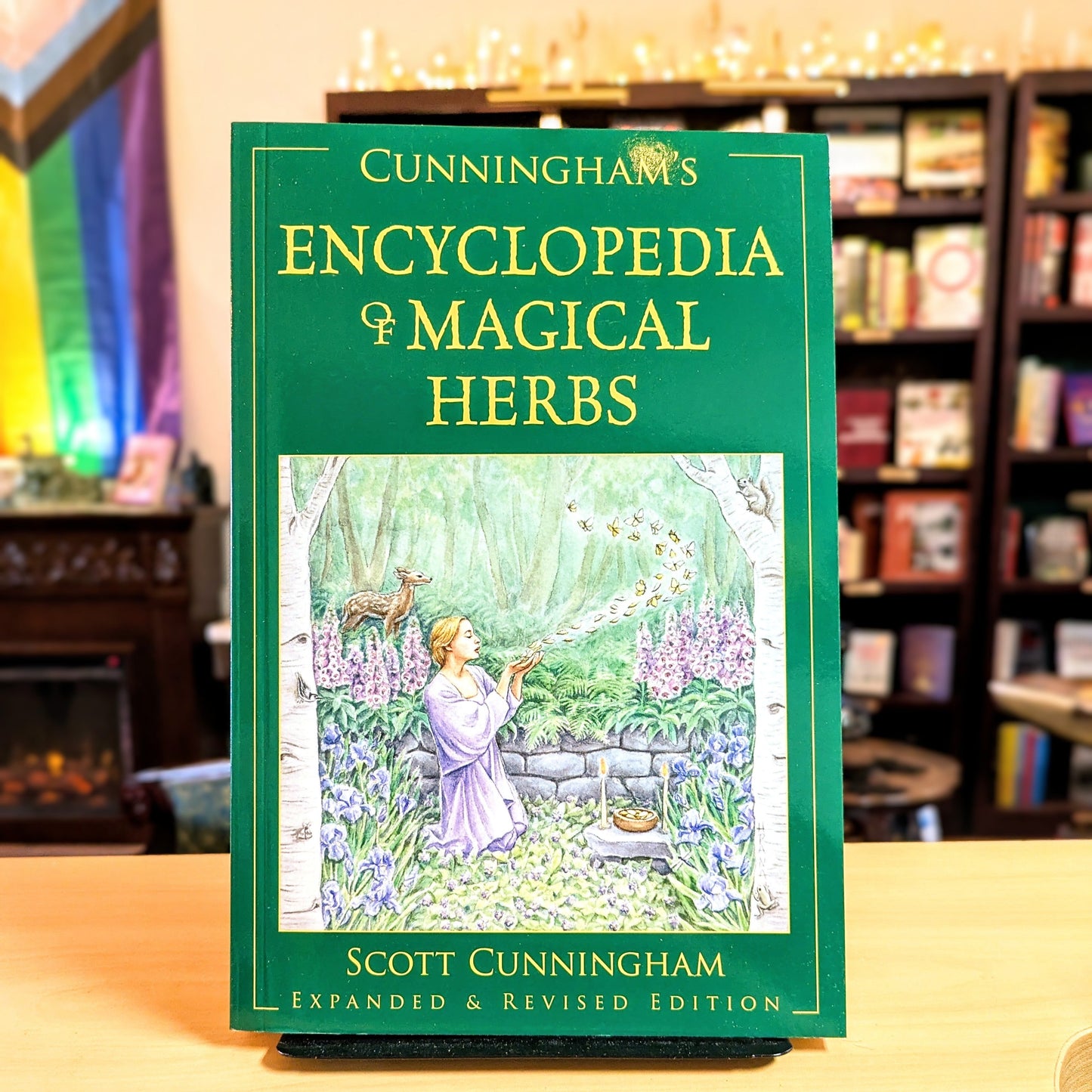 Cunningham's Encyclopedia of Magical Herbs (Llewellyn's Sourcebook Series) (Scott Cunningham's Encyclopedia Series, 1)