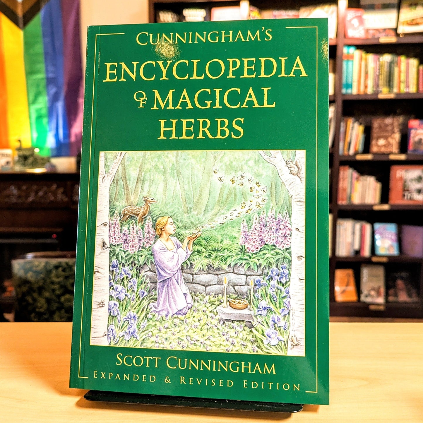 Cunningham's Encyclopedia of Magical Herbs (Llewellyn's Sourcebook Series) (Scott Cunningham's Encyclopedia Series, 1)